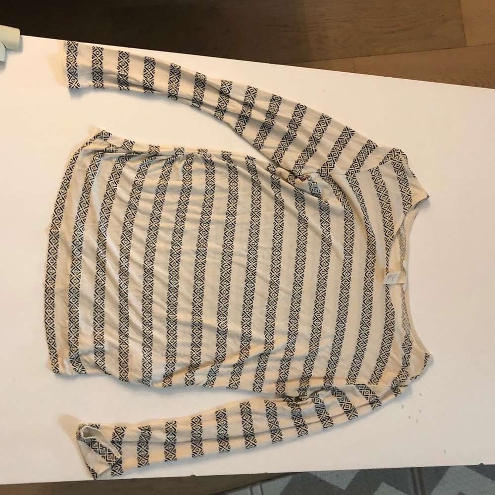 Long sleeve maternity top